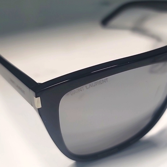 Authentic Saint Laurent Stylish Black Sunglasses - Picture 5 of 7